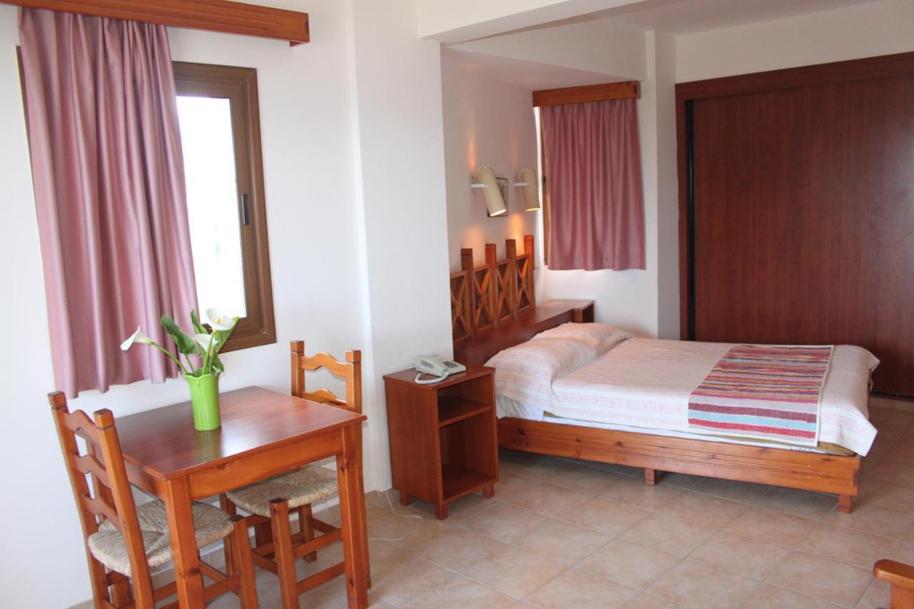Topset Hotel Agios Georgios  Esterno foto